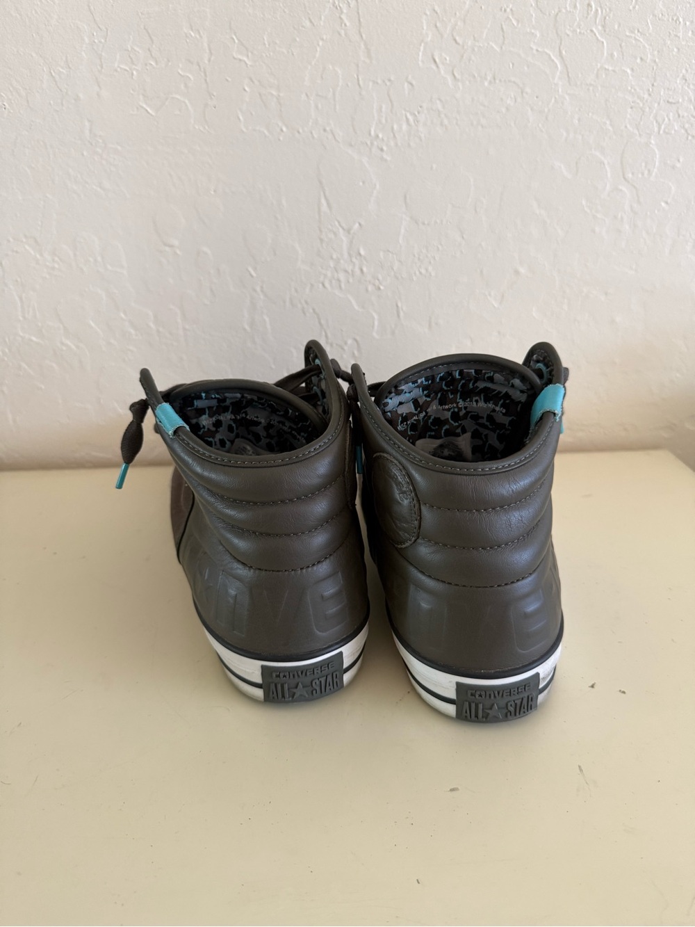 Men's Casual High-Top Sneakers in Dark Grey and Black - Picture 4 of 7